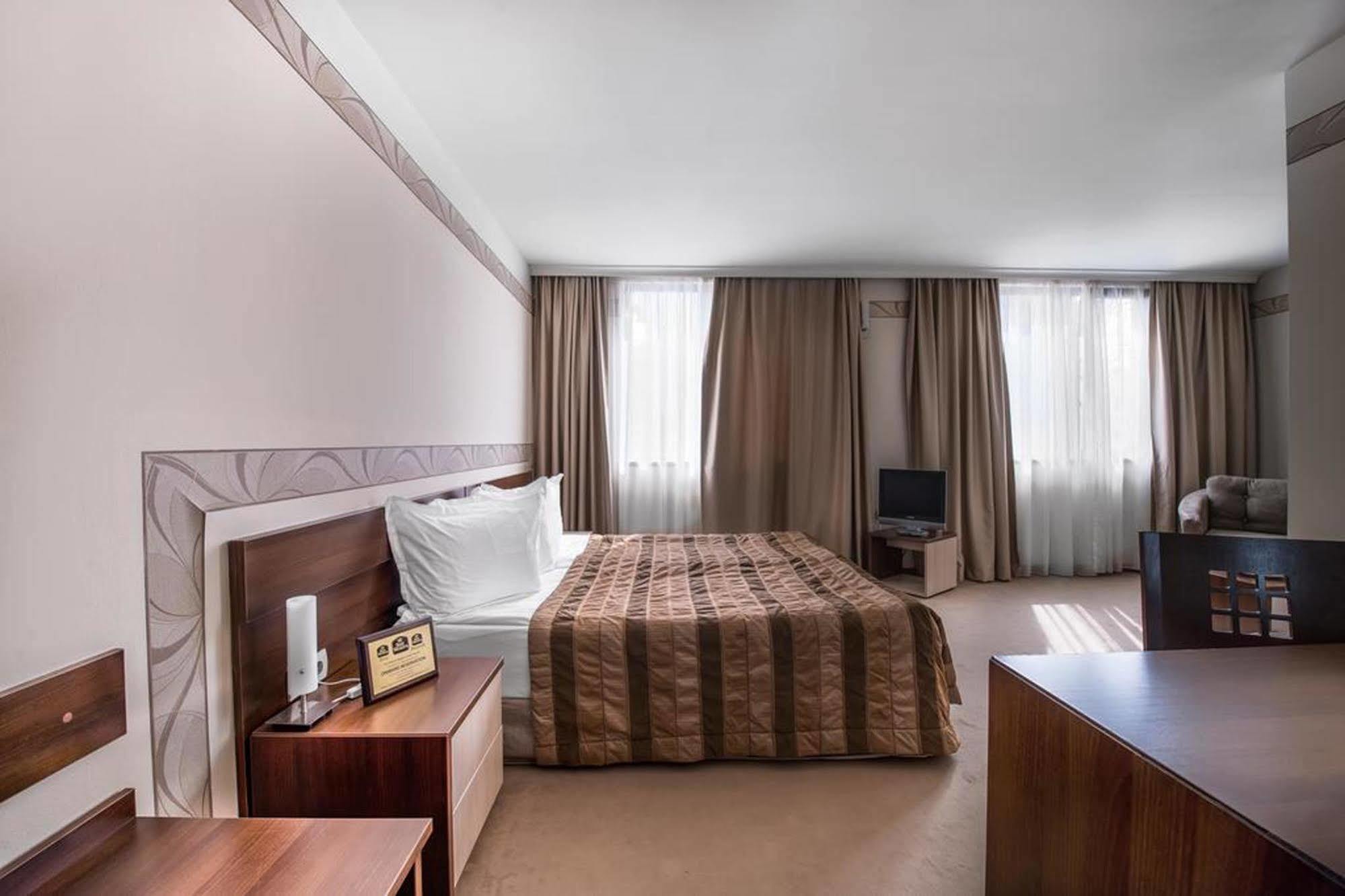 Hugo Hotel Varna Ngoại thất bức ảnh